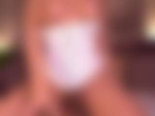 Izzy Wild's Live Sex Cam Show