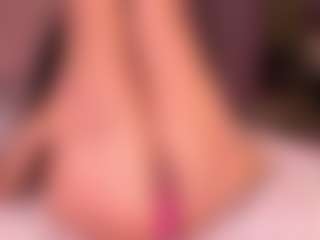 Izzy Wild's Live Sex Cam Show