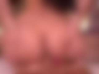 Izzy Wild's Live Sex Cam Show