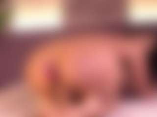 Izzy Wild's Live Sex Cam Show