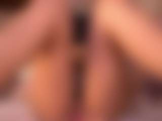 Izzy Wild's Live Sex Cam Show