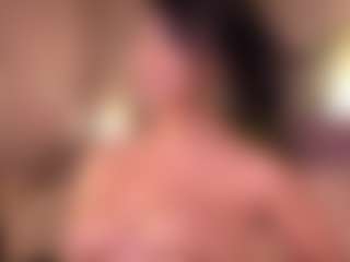 Izzy Wild's Live Sex Cam Show