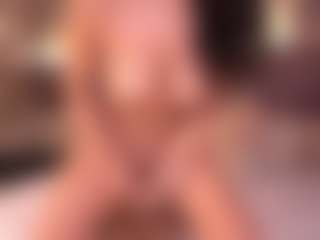 Izzy Wild's Live Sex Cam Show