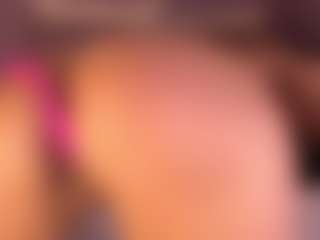 Izzy Wild's Live Sex Cam Show
