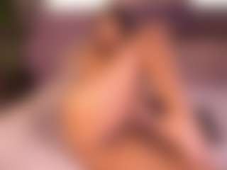 Izzy Wild's Live Sex Cam Show