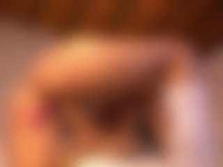 Izzy Wild's Live Sex Cam Show