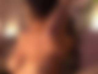 Live cam show with Izzy Wild - Skinny on StripNow