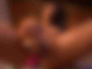 Izzy Wild's Live Sex Cam Show