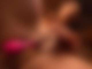Izzy Wild's Live Sex Cam Show