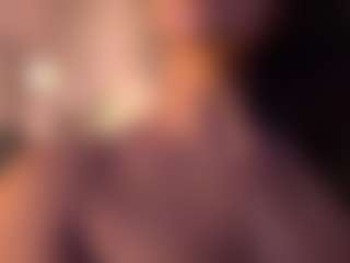 Izzy Wild's Live Sex Cam Show
