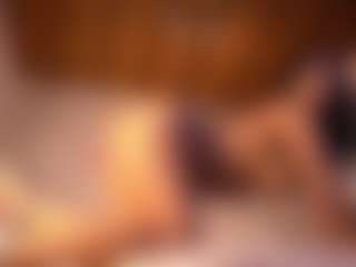 Izzy Wild's Live Sex Cam Show