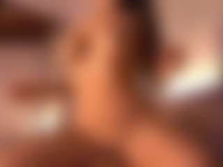 Izzy Wild's Live Sex Cam Show