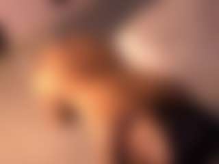 Izzy Wild's Live Sex Cam Show