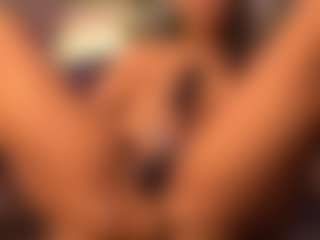 Izzy Wild's Live Sex Cam Show
