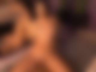 Izzy Wild's Live Sex Cam Show