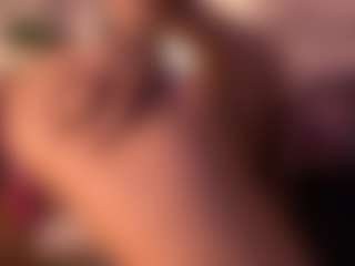 Izzy Wild's Live Sex Cam Show