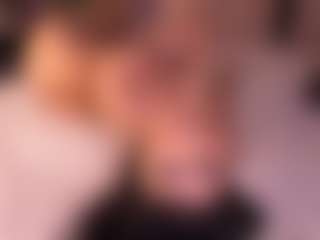 Izzy Wild's Live Sex Cam Show