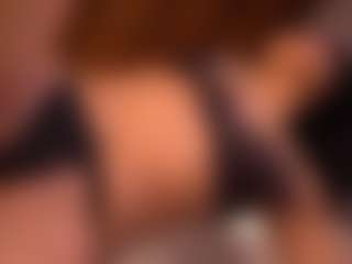 Izzy Wild's Live Sex Cam Show