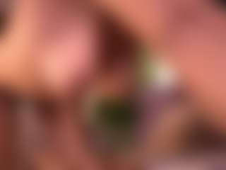 Izzy Wild's Live Sex Cam Show