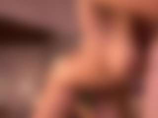 Izzy Wild's Live Sex Cam Show