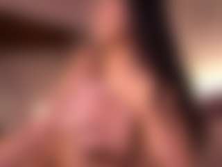 Izzy Wild's Live Sex Cam Show