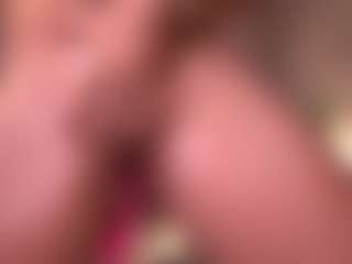 Izzy Wild's Live Sex Cam Show