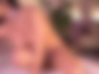 Izzy Wild's Live Sex Cam Show