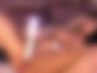 Izzy Wild's Live Sex Cam Show