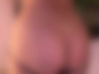Izzy Wild's Live Sex Cam Show