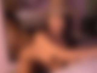 Izzy Wild's Live Sex Cam Show