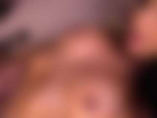 Live cam show with Izzy Wild - Cum on AdultVida.com