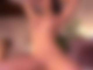 Izzy Wild's Live Sex Cam Show