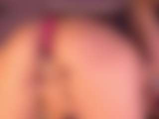 Izzy Wild's Live Sex Cam Show