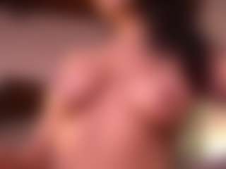 Izzy Wild's Live Sex Cam Show