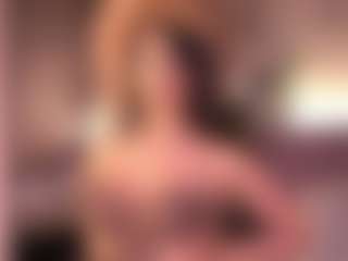 Izzy Wild's Live Sex Cam Show