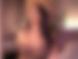 Izzy Wild's Live Sex Cam Show