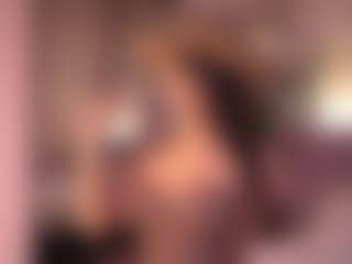 Izzy Wild's Live Sex Cam Show