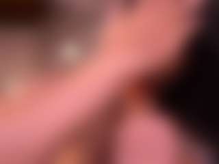 Izzy Wild's Live Sex Cam Show