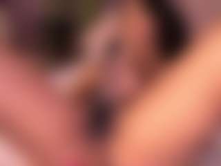 Izzy Wild's Live Sex Cam Show