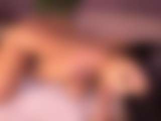 Izzy Wild's Live Sex Cam Show