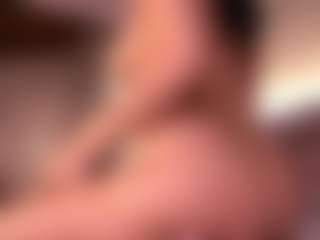 Izzy Wild's Live Sex Cam Show