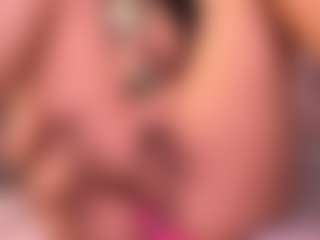 Izzy Wild's Live Sex Cam Show