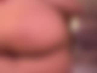 Izzy Wild's Live Sex Cam Show
