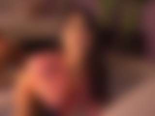 Live cam show with Izzy Wild - Twerk on camwithhim.com