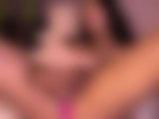 Izzy Wild's Live Sex Cam Show