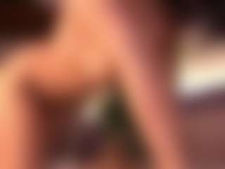 Izzy Wild's Live Sex Cam Show