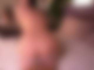 Izzy Wild's Live Sex Cam Show