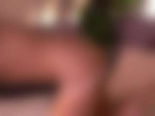 Izzy Wild's Live Sex Cam Show