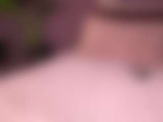 Live cam show with Izzy Wild - Lush Teen (18+) on MyBangCams