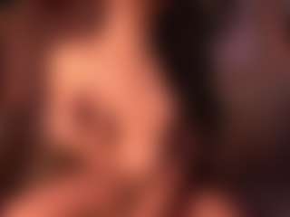 Live cam show with Izzy Wild - Strip on AdultVida.com